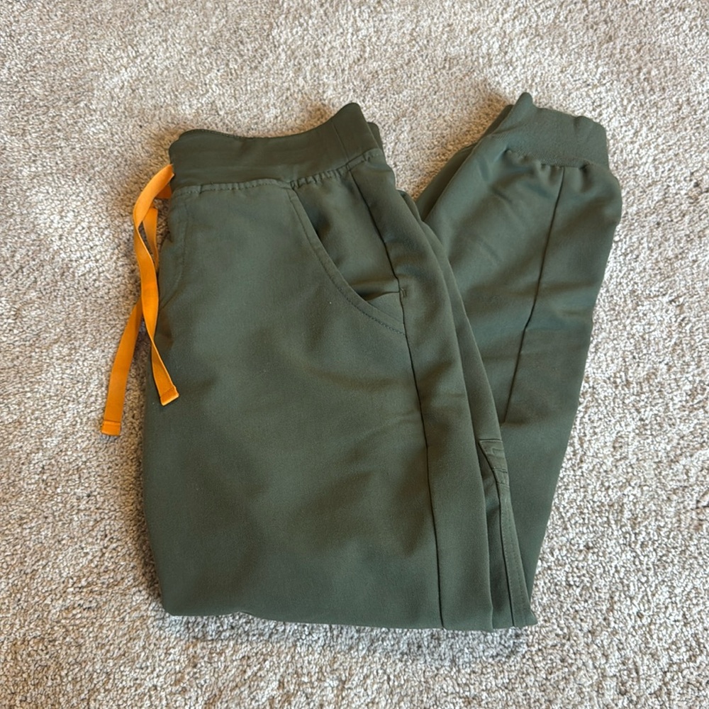 Figs Moss Green Zamora Joggers